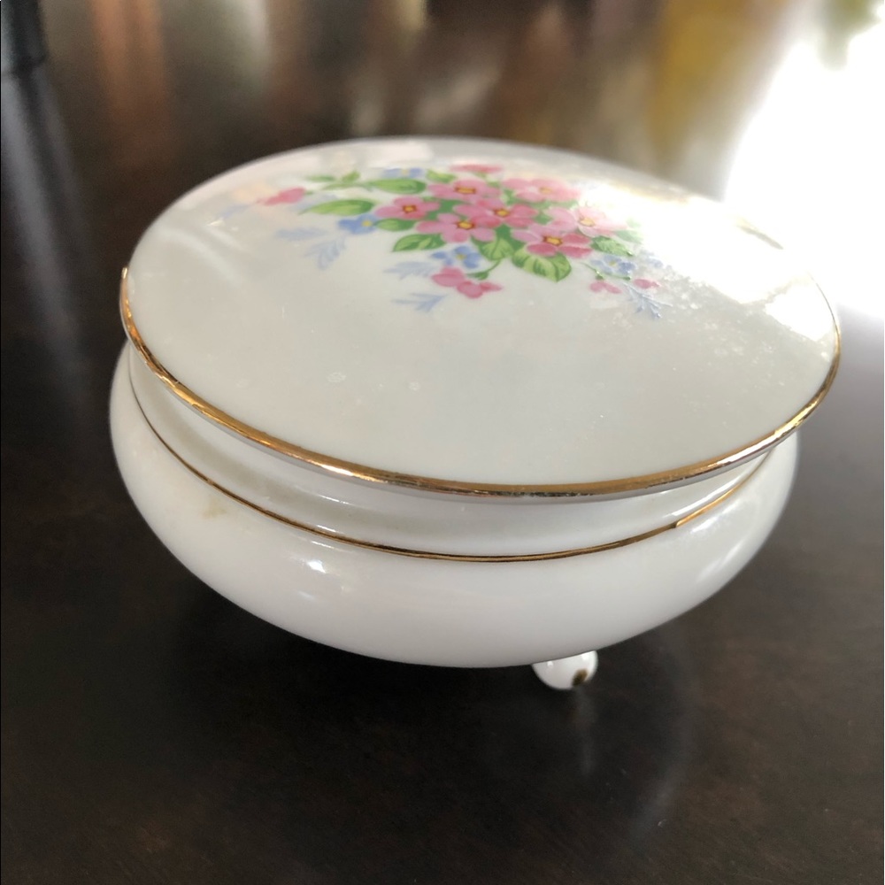 Vintage Floral Trinket